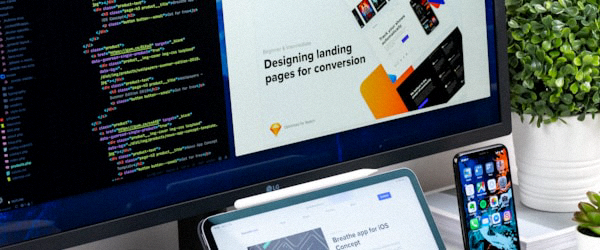 展示VPN连接成功后在浏览器中访问国际流媒体网站和进行视频通话的场景